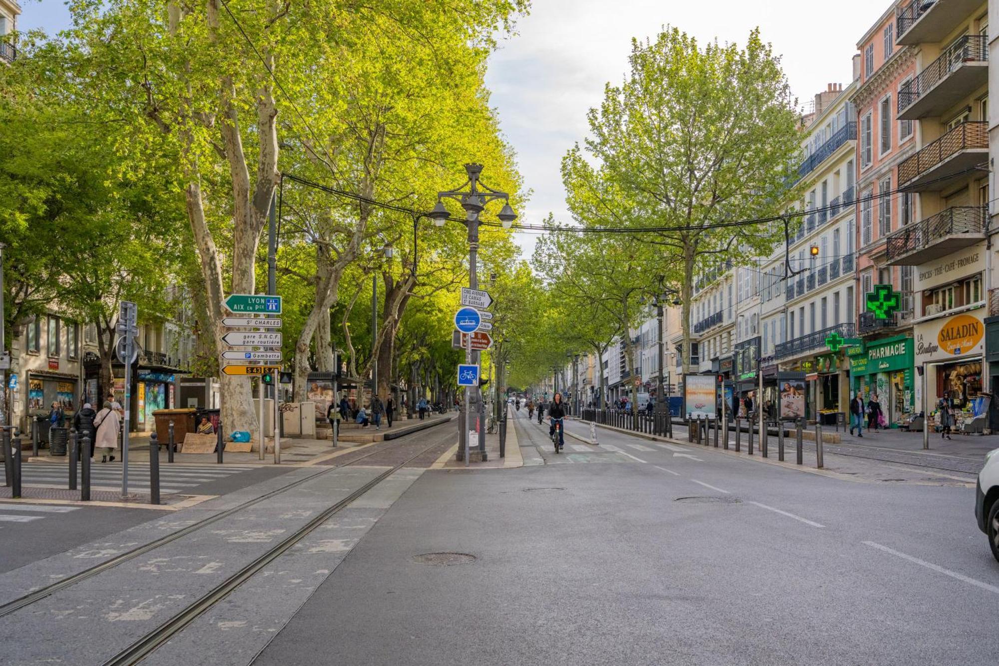 Le Castellane Coeur Centre Ville Marseille Luaran gambar